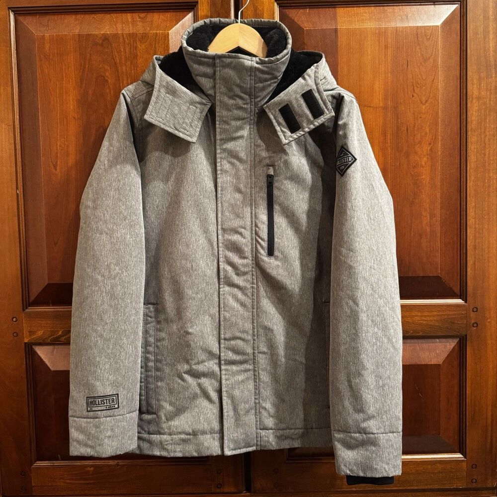 Hollister’s All Weather Collection Men's Fur Lined Hooded Parka Gray Size M